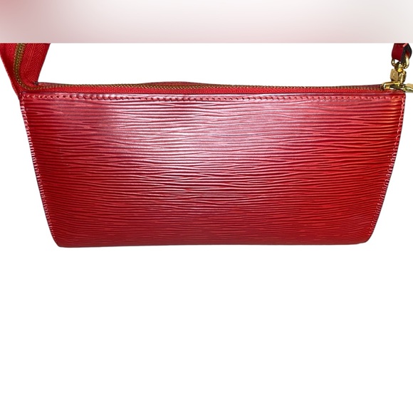 Authentic Louis Vuitton Red Epi Leather Pochette - Picture 6 of 10
